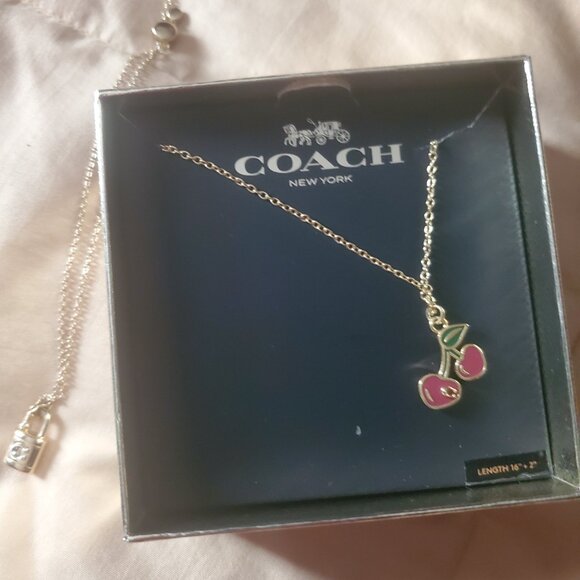 Jewelry - Picture 2 of 3